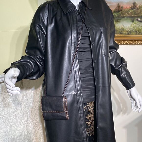 Delane Leather Compact Leather Wallet w/ Cross Body Strap - Picture 3 of 17